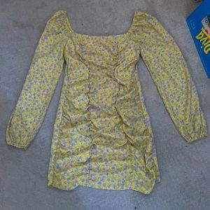 Woman’s long sleeve dress size S(4)